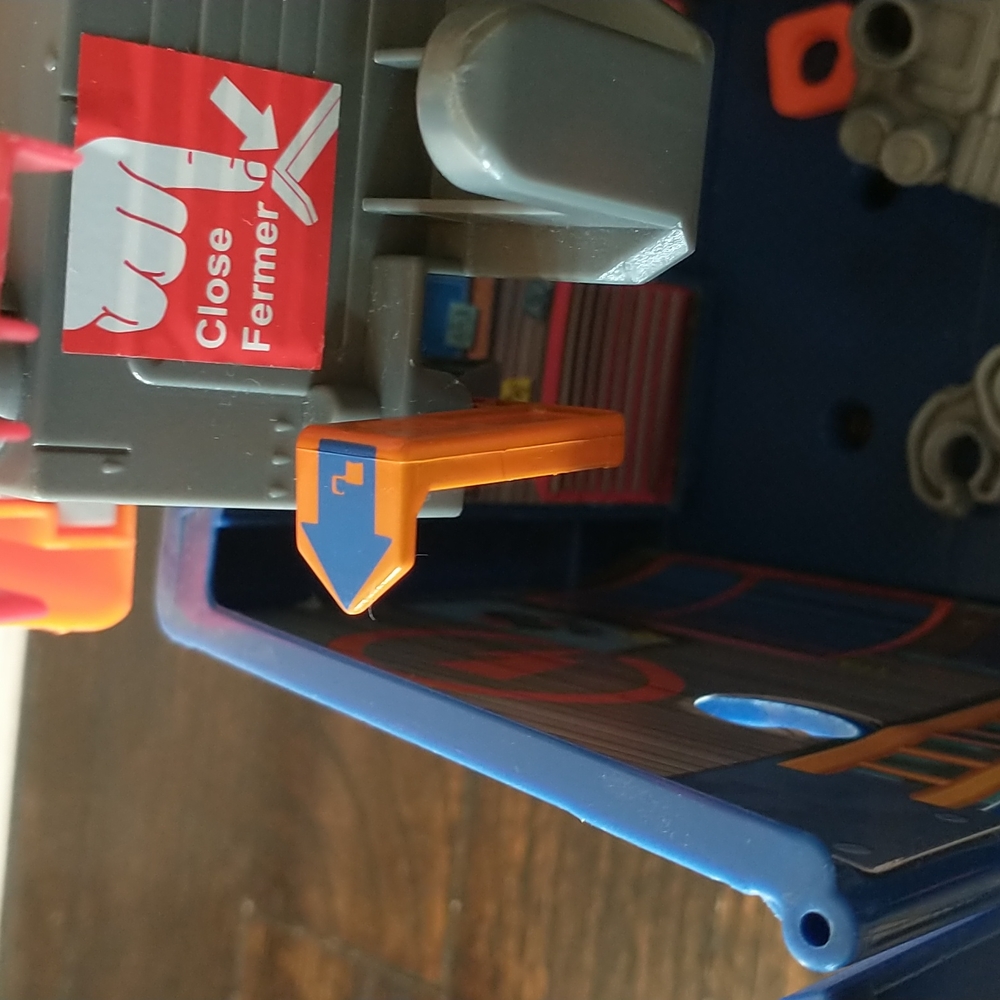 Rusty Rivets Playset - Picture 6 of 11